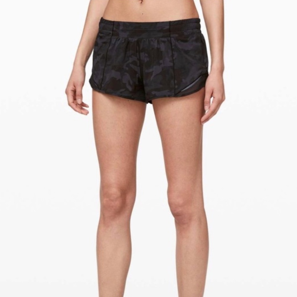 Lululemon camo hotty hot shorts. Size 4